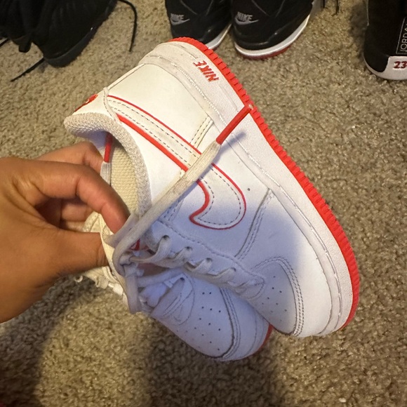 Worn - Picture 3 of 3